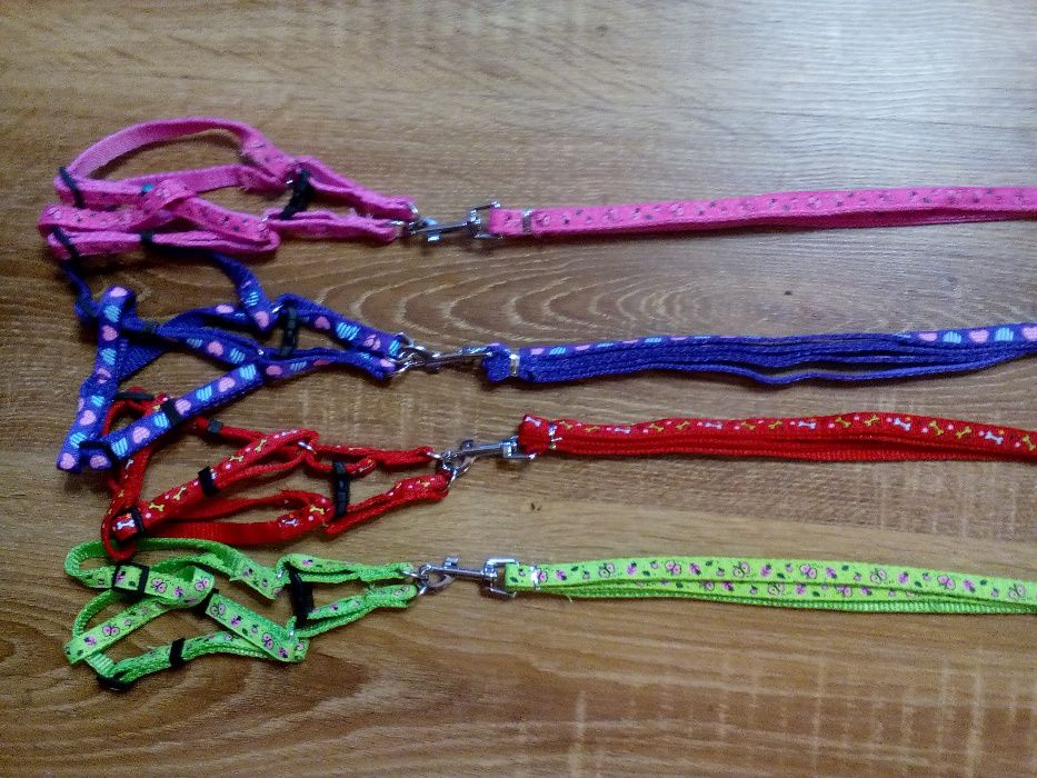 Нагръдник с повод за дребни породи кученца