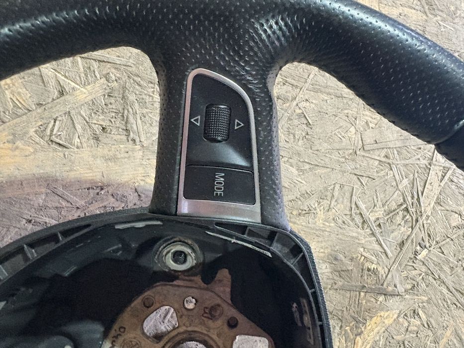 Audi A4 B8 Мулти Волан с Бег