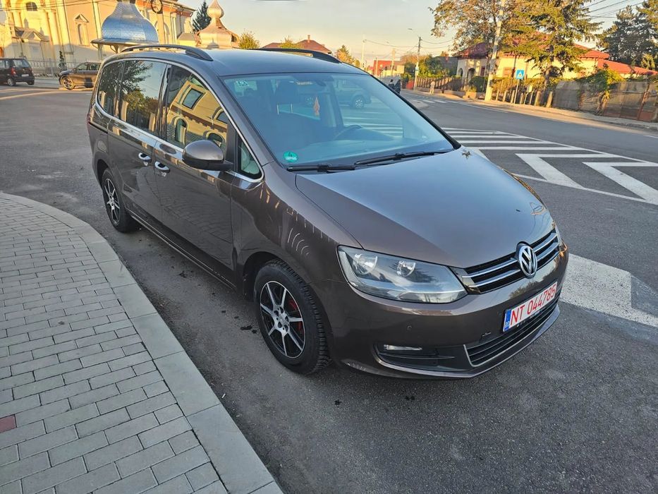 Volkswagen Sharan Volkswagen Sharan 2.0 TDI 140 CP DSG – 7 locuri – 2012