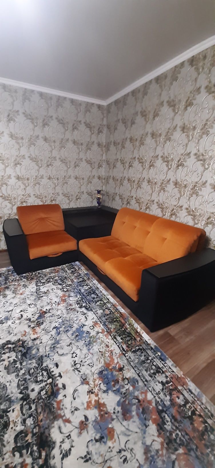 Угловой диван б/у