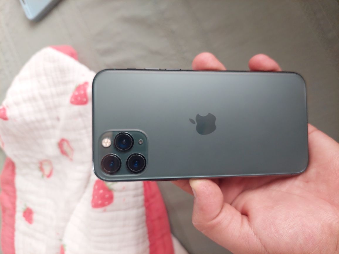 Iphone 11 pro sastiyana chotki 80%