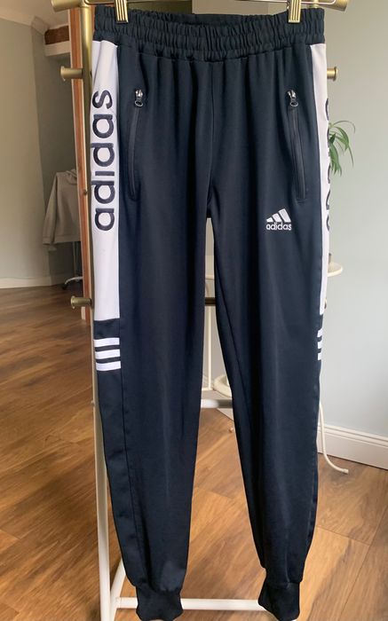 Спортен екип Adidas- S- 174/176cm