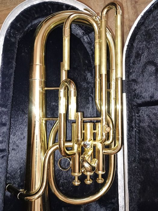 Тенор Басфлигорна  Amati 211, Es строй