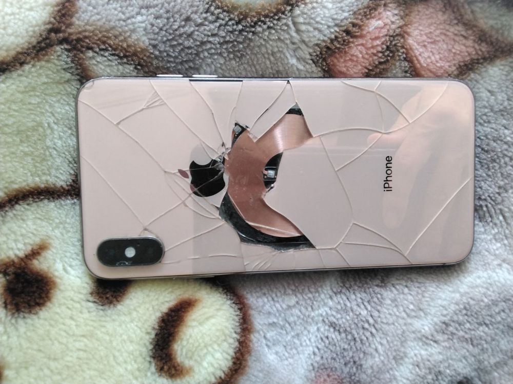 Iphone XsMax 64 б/у есть мелкий ремонт
