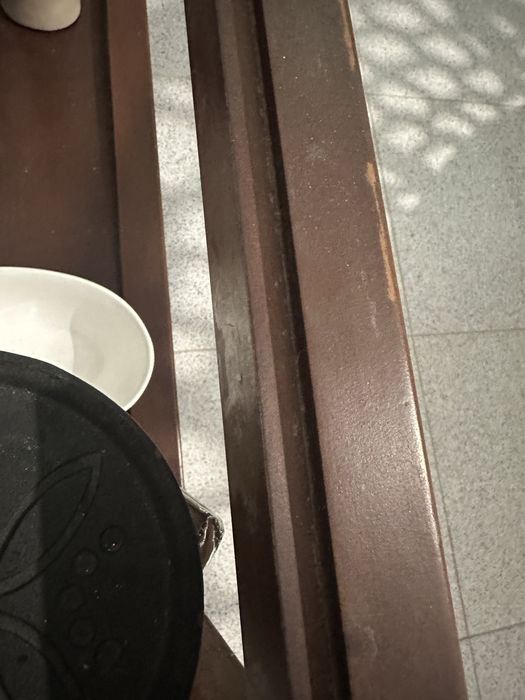 Холна маса от дърво