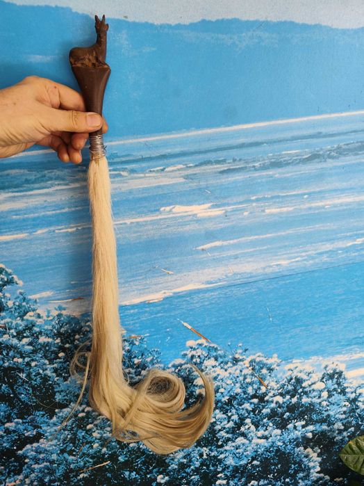 Колекция африкански мухобойки за жречески ритуали ирукере