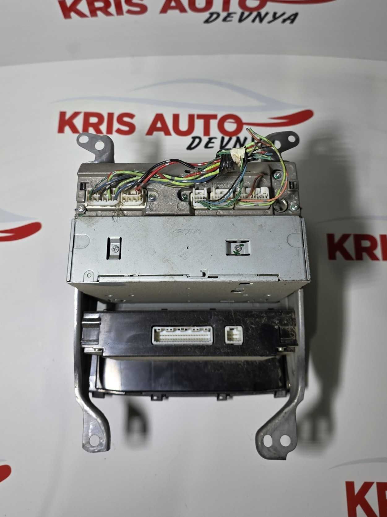 CD/Radio + управ. за климатроник Toyota Avensis / Тойота Авенсис 2007г