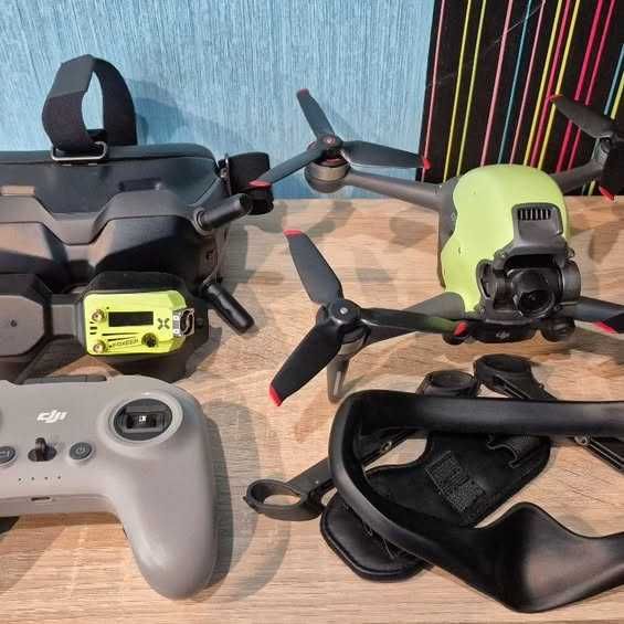 Продава се DJI FPV + аксесоари