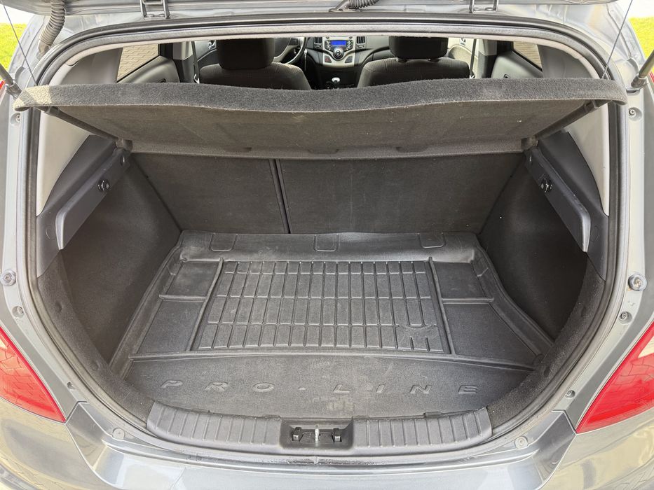 Hyundai i30 1.6 бензин