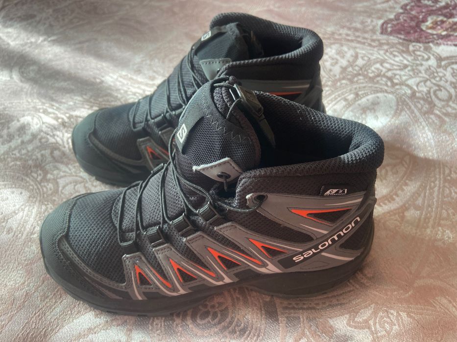 Ботинки Salomon 34 размер. Новые