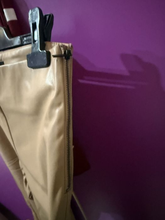 pantaloni piele zara marimea XS