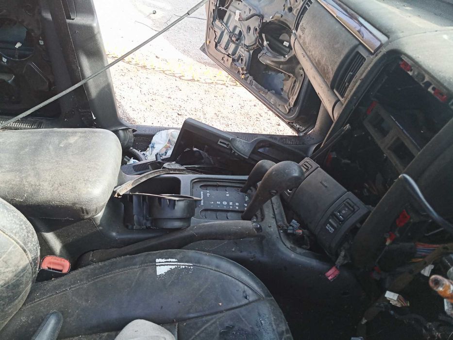 Само на части JEEP