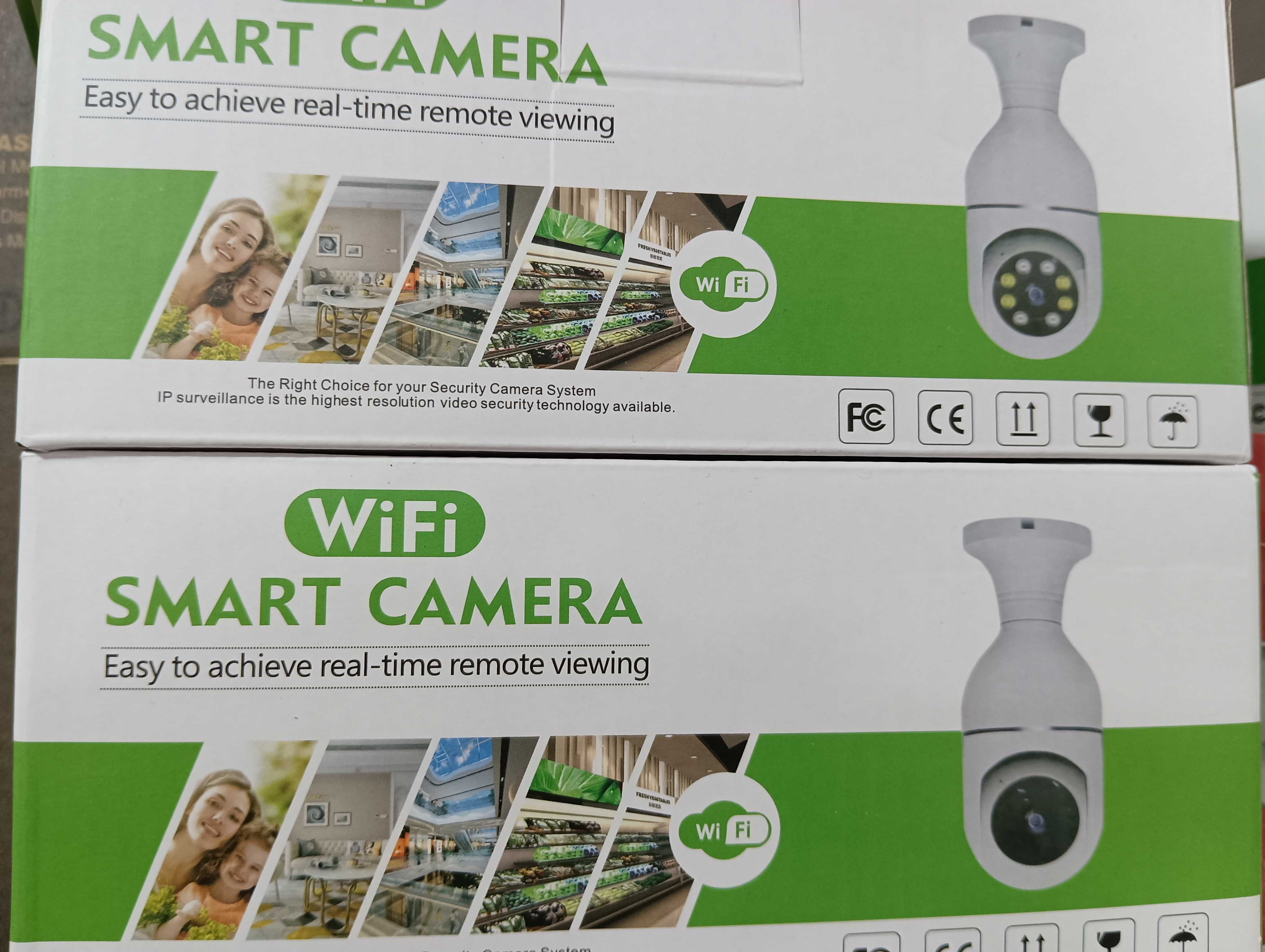 WiFi въртяща се камера за фасунга крушка лампа FULL-HD нощно виждане