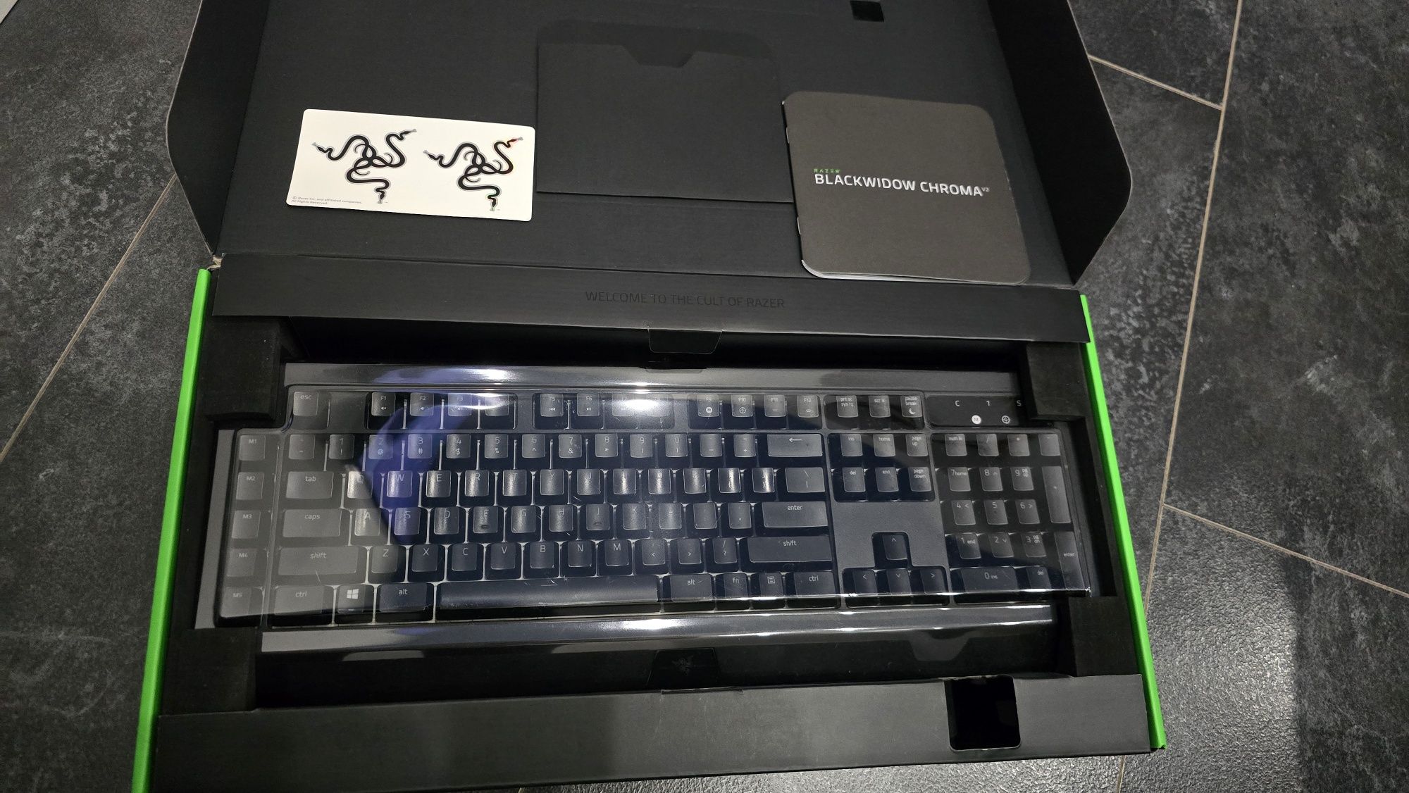 Razer BlackWidow Chroma V2 механична геймърска клавиатура