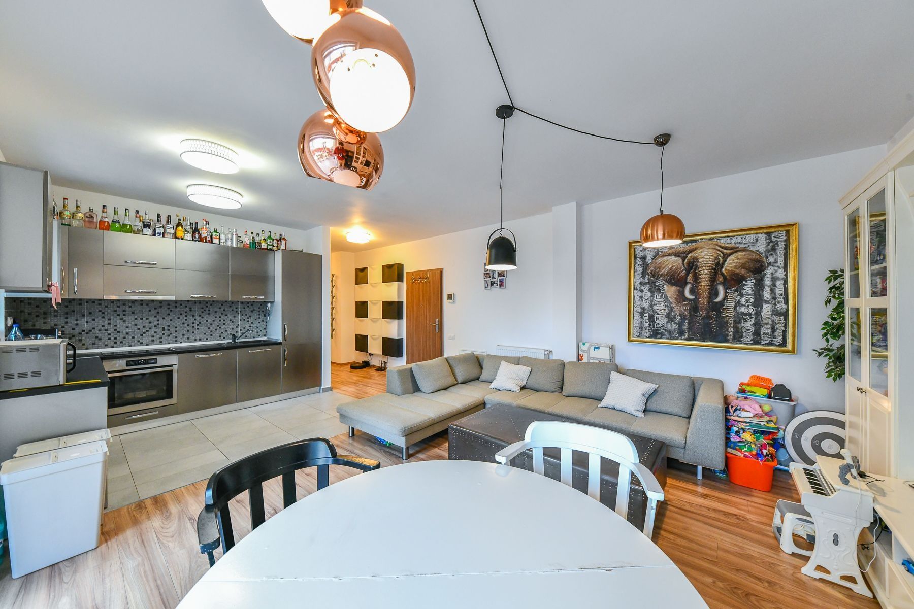 Pf vând ap 3 camere cu gradina Sophia Residence în Bună Ziua