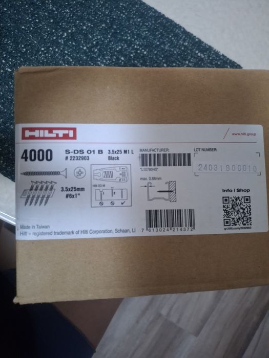 Negrese hilti pe bandă