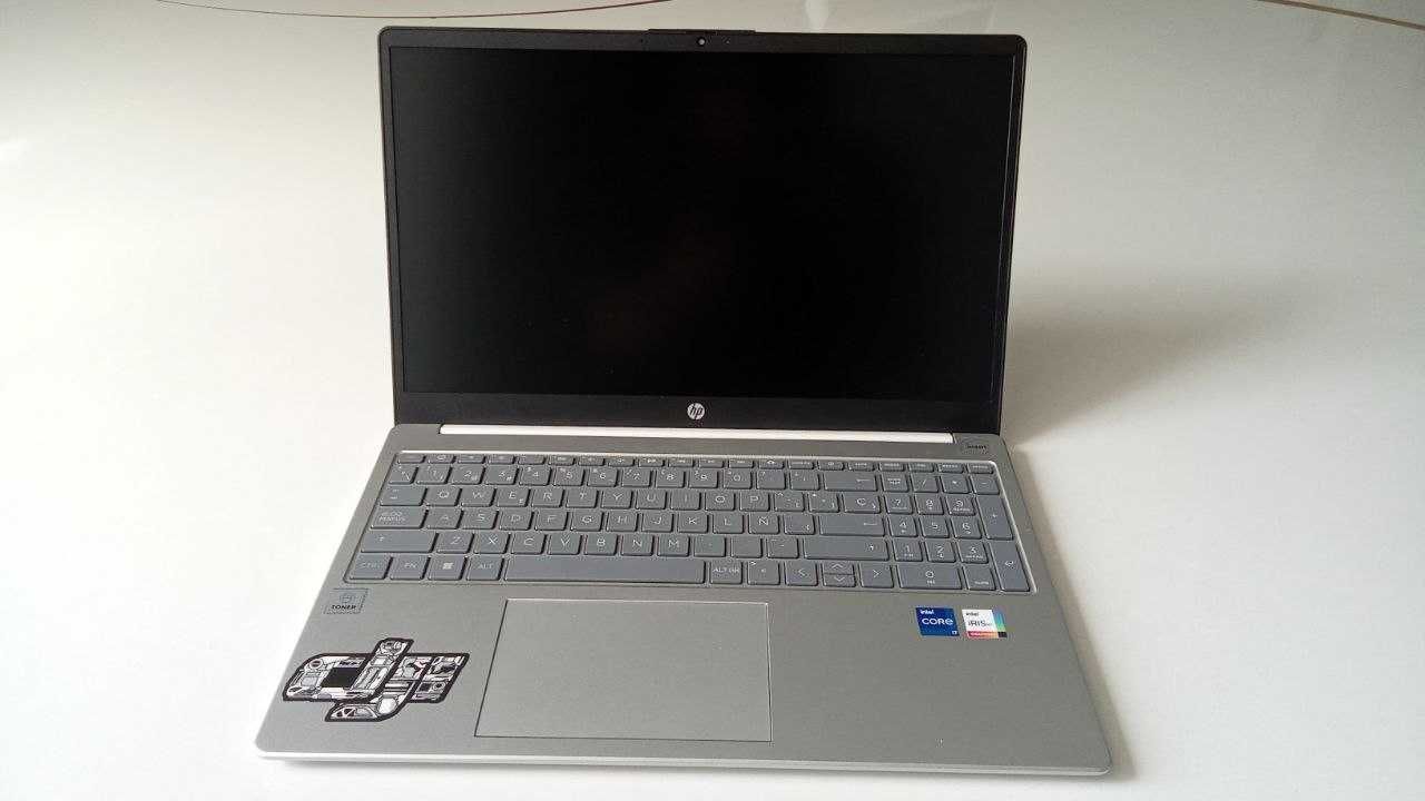 Hp laptop core i7 13-avlod holati ideal