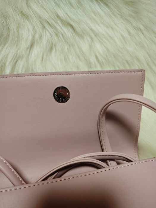 Geanta noua Reserved