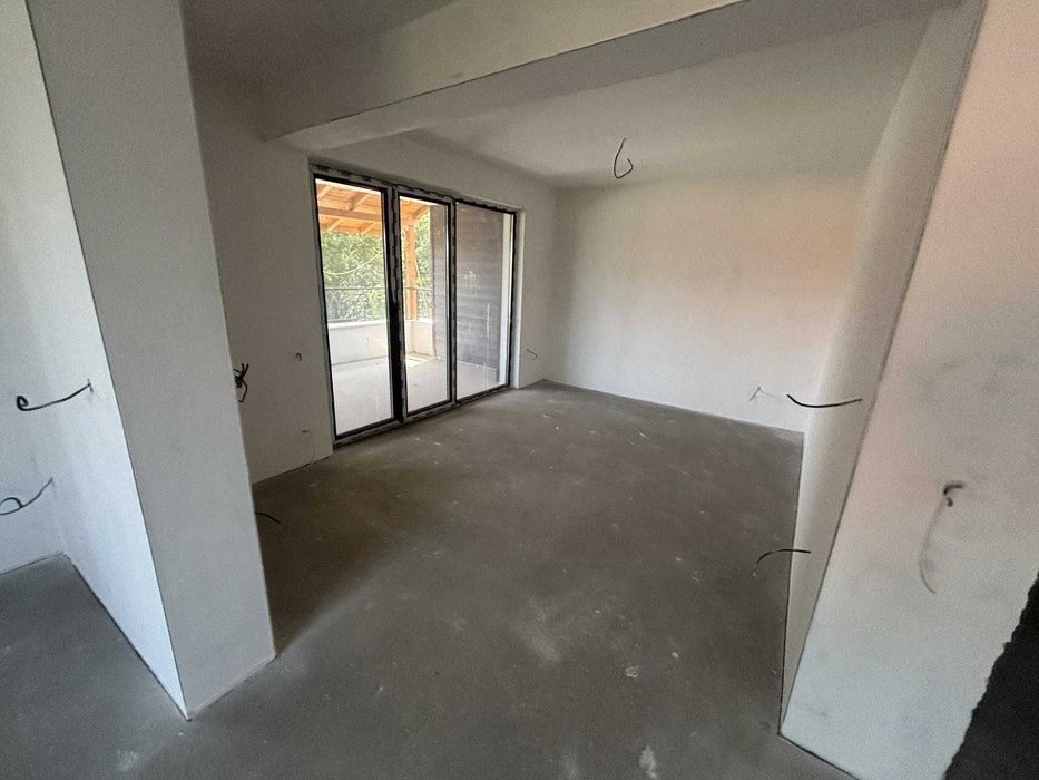 Продава се Къща в Божурище - 300 кв.м за 1200 €/кв.м - Снимка #8