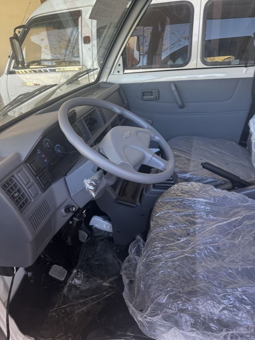 Лабо сотилади янги номир олинмаган! Колган малимотлар телефонда гаплаш