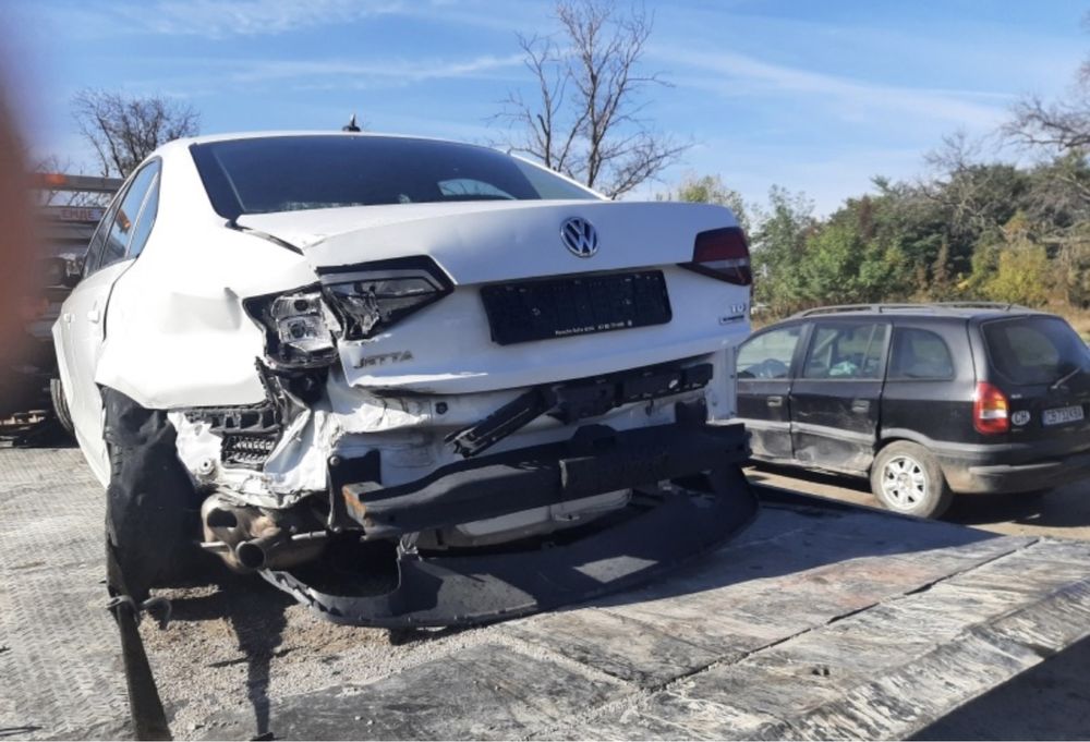 Volkswagen /VW Jetta 2.0TDI на части