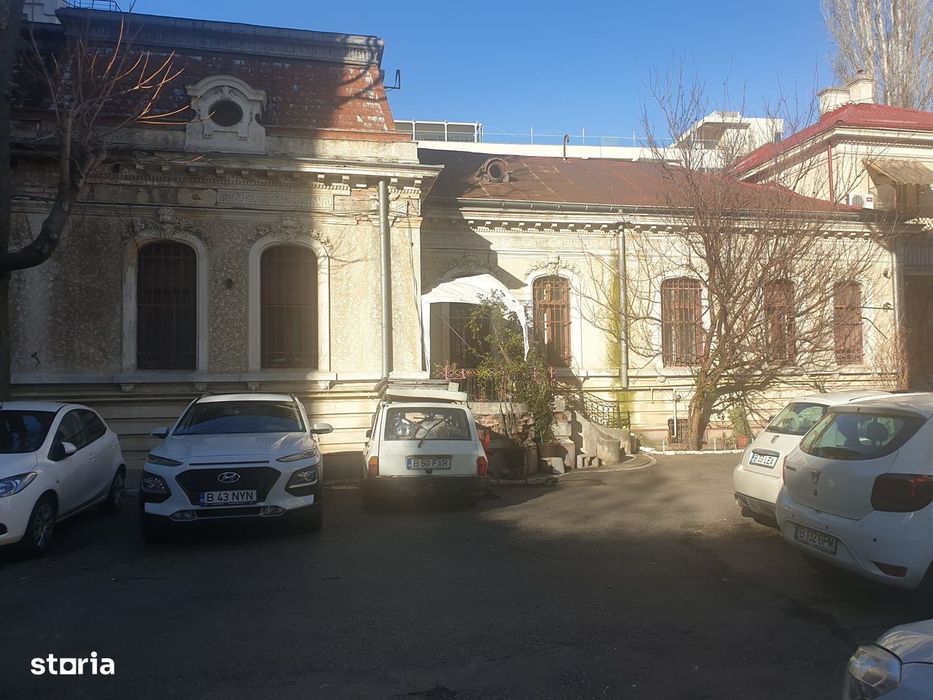 Calea Dorobatilor 36A , casa amprenta 387 mp,780 mp utili,curte comuna