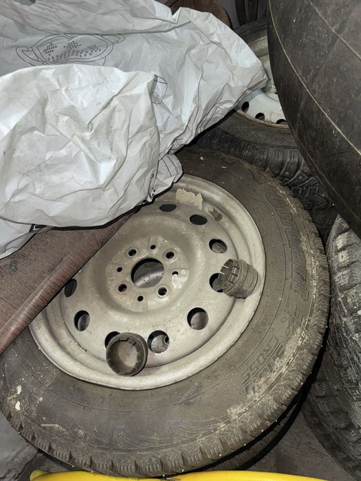 Продам резину с дисками р14