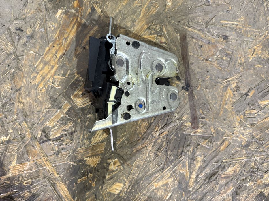 Mercedes w213 Е класа Комби Брава Дръжка Механизъм За Заден Капак