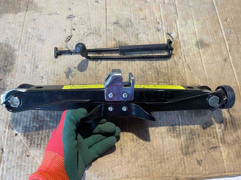 Авто Крик Авариен Крик за Audi A4 A5 8K0011031G Оригинал