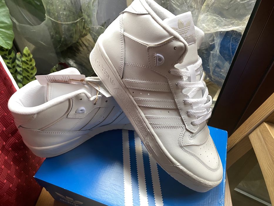 Adidas Marimea 44 adidasi ghete albi *NOI*