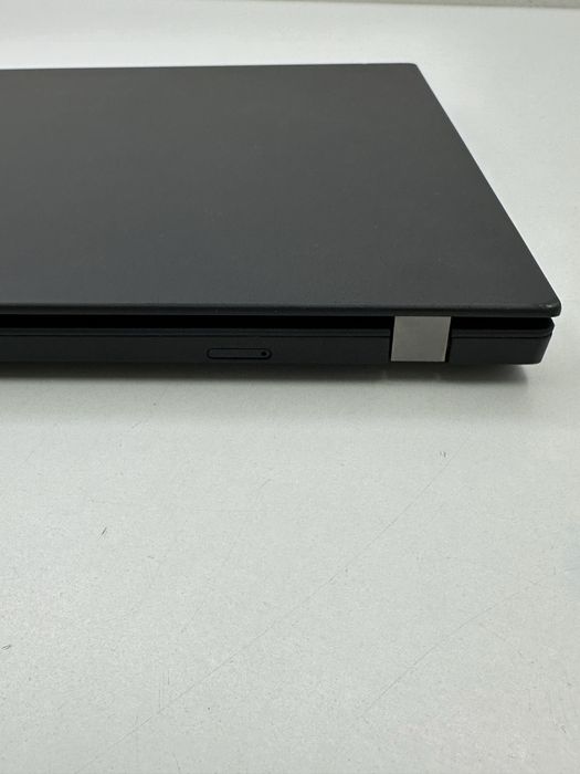 Fane Amanet: Laptop Thinkpad T490 14, i5-8365U TouchScreen 24GB 256GB