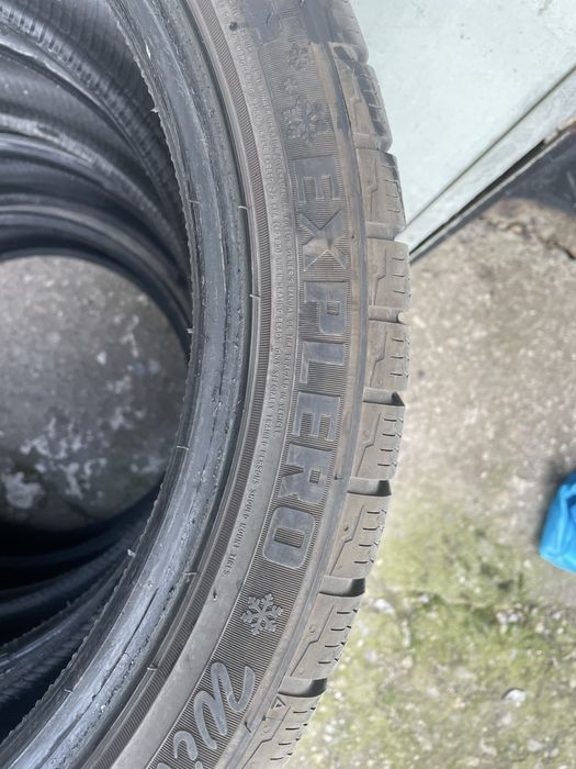 Зимни гуми 225/45R19 Petlas