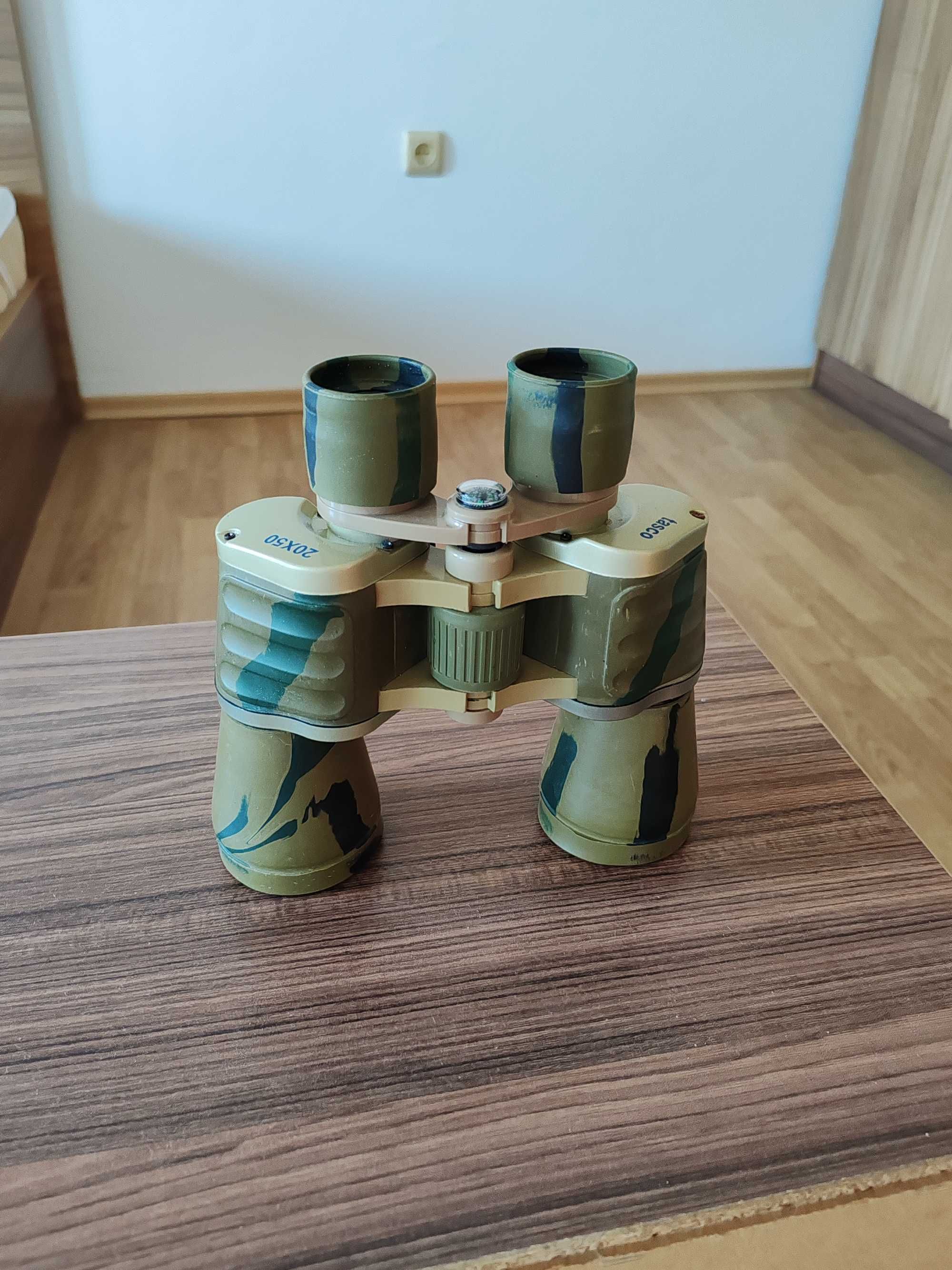 Бинокъл tasco 20×50
