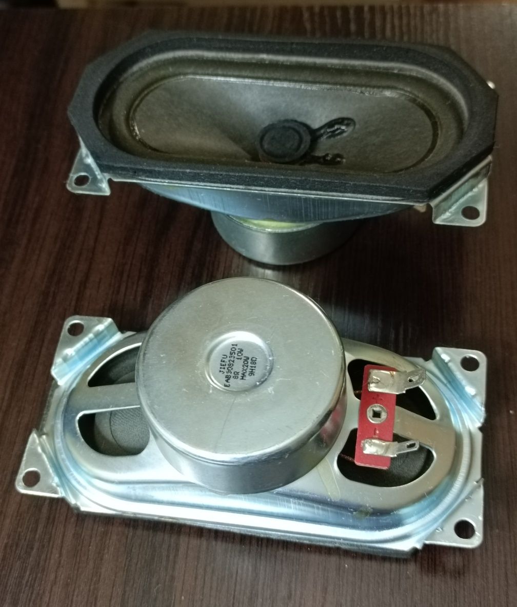 Динамики LG 10 W  8ом Max 20