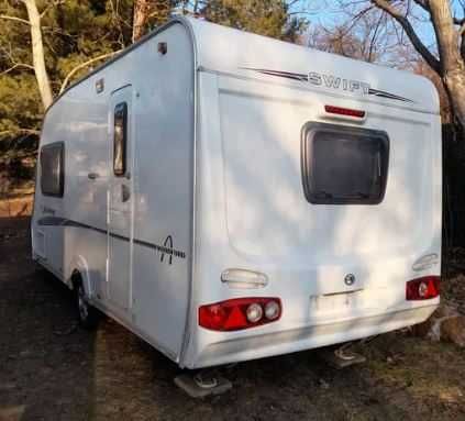 Продавам каравана „Swift Archway Woodford“ 2007г. с ФОРСЕЛТ!Като НОВА!
