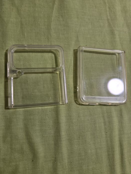 Vând husa samsung z flip3/4