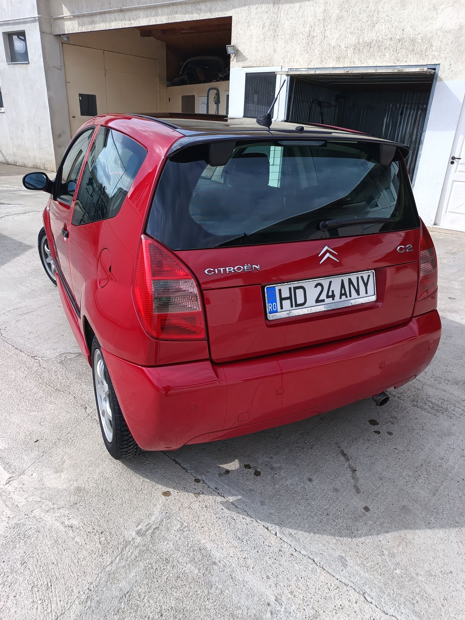 Vând Citroen C2 impecabil .