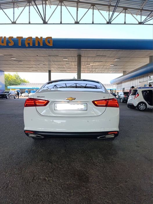 Malibu 2  2.4 sotiladi