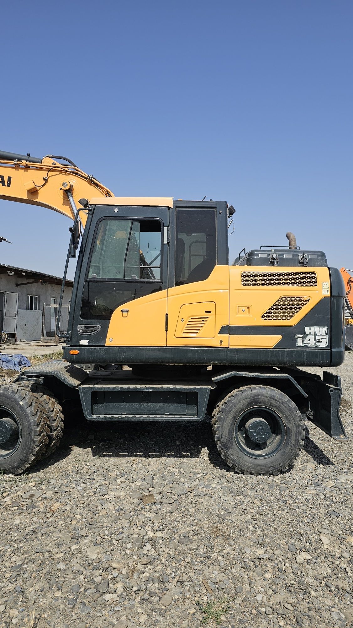 Экскаватор Hyundai HW145 год 2018