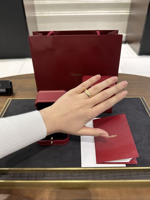 NEW Кольцо Cartier Trinity Classic Model B423420