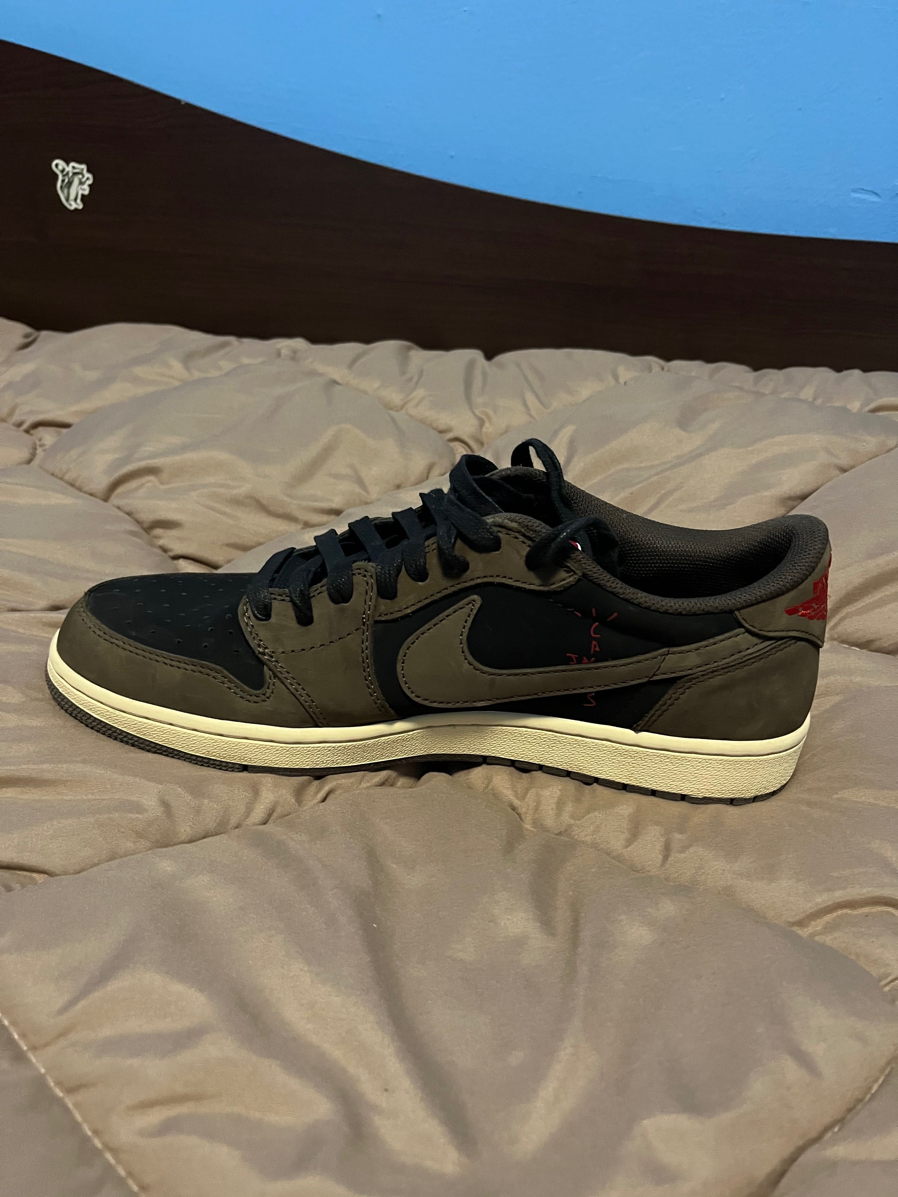 Travis Scott Jordan 1 low