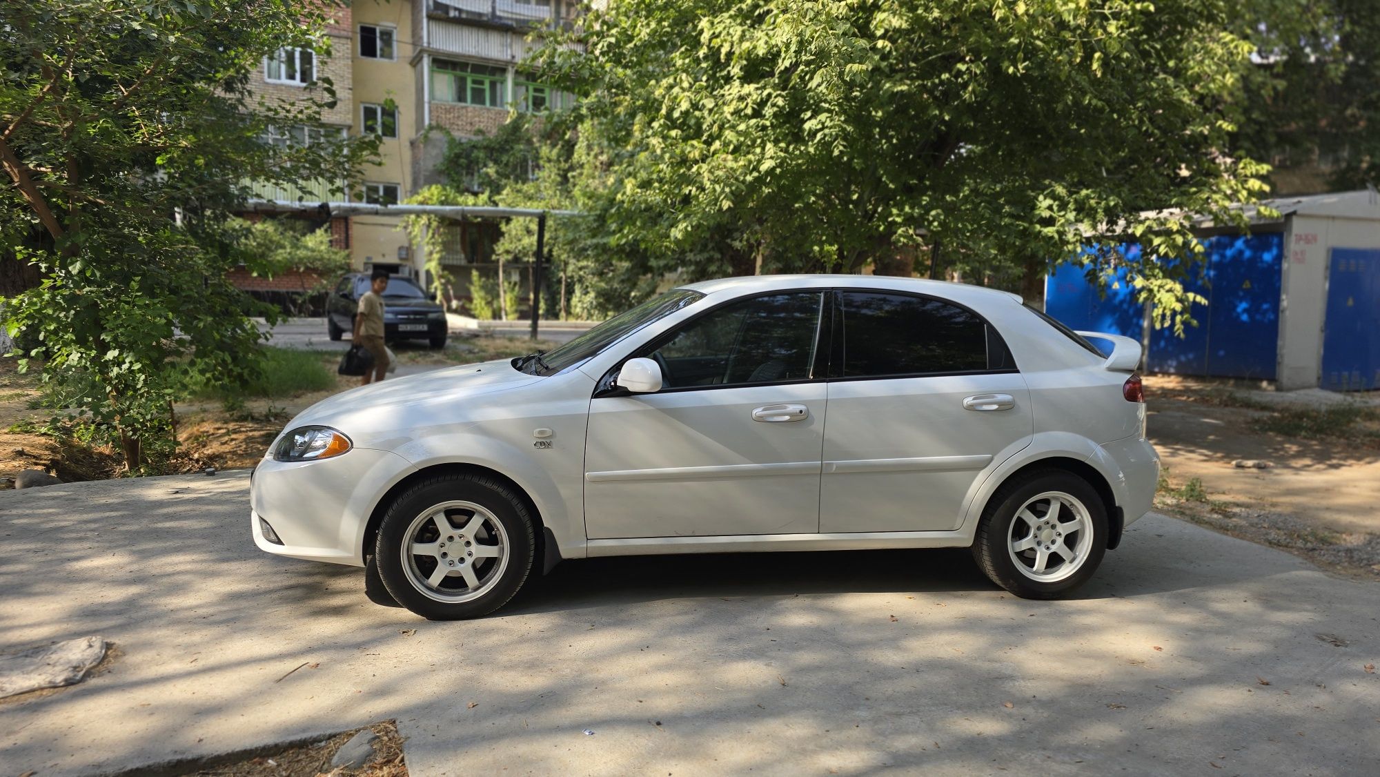 Продам ласетти хэтчбек корейский
