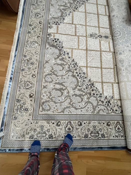 Шелковый ковер model in Iran