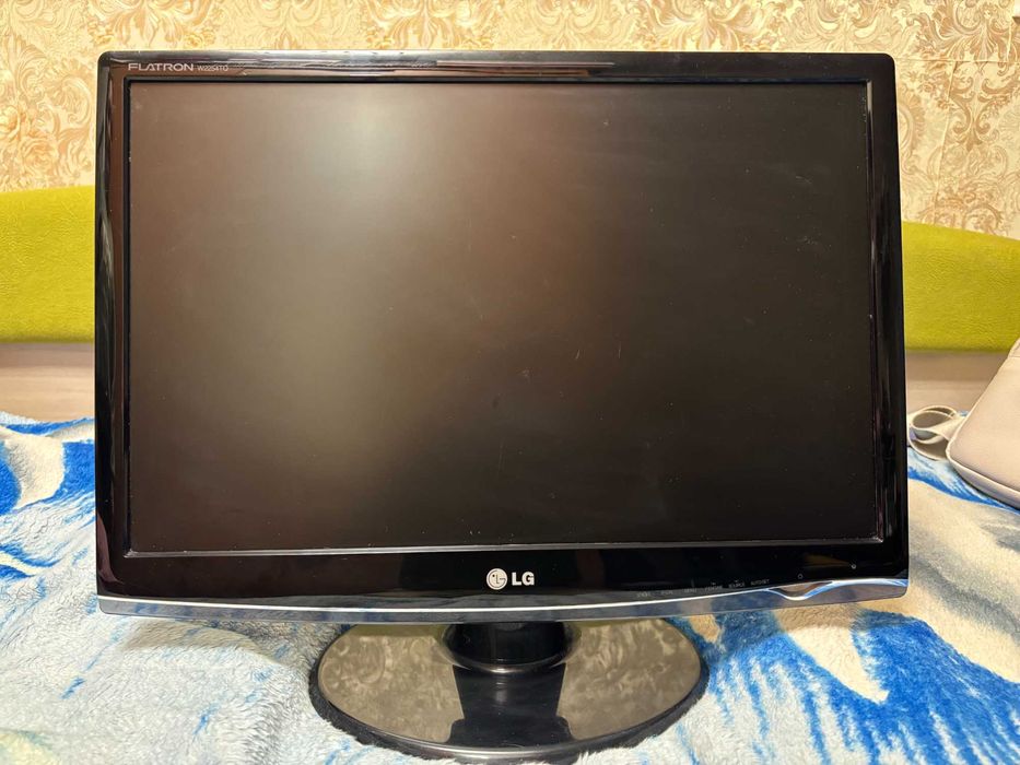 Продам монитор LG