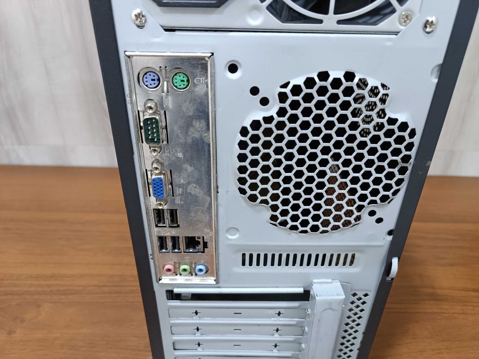 Продам старый комп Pentium E2160, 2GB DDR2, HDD 320GB.