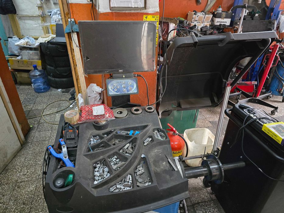 Машина за баланс на гуми