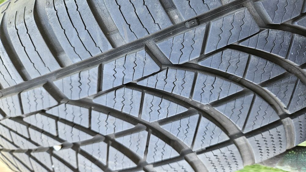 2бр гуми 215 65 17 ханкок