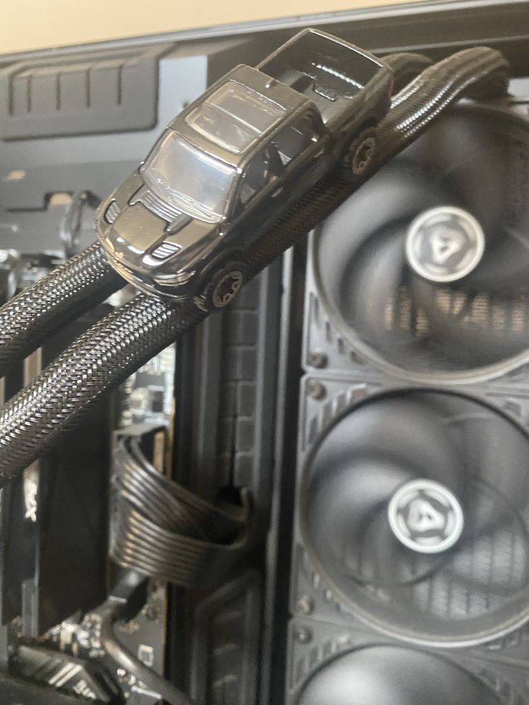 Геймърски PC! Ryzen 5 7600x/RTX 4070 Super/ 32gb DDR5. ПОДАРЪК!!!