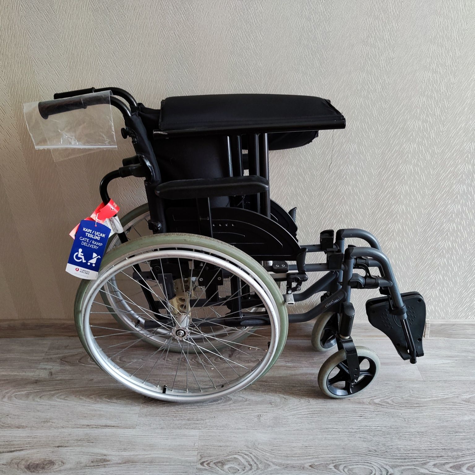 Инвалидный стул с Франции