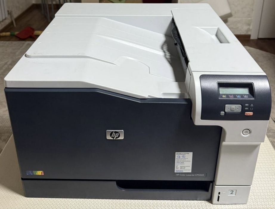 Продам принтер HP Color laserJet CP5225
